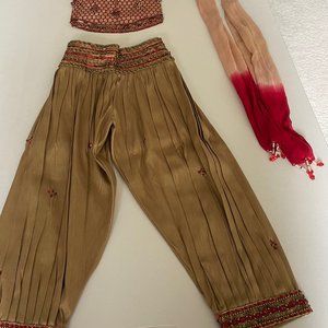 NWT Little Girls Indian 3 Pc Outfit Size 22 (2-3T)  Tan and Red